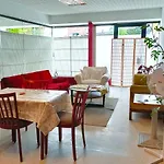 Lounge-style-hostel * 格兰河畔圣法伊特