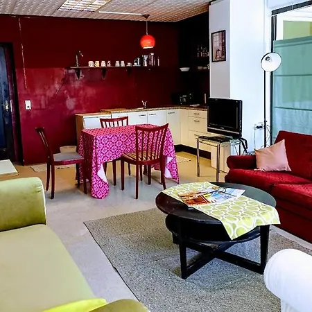 بيت شباب Lounge-style-hostel زانكت فايت أن دير غلان
