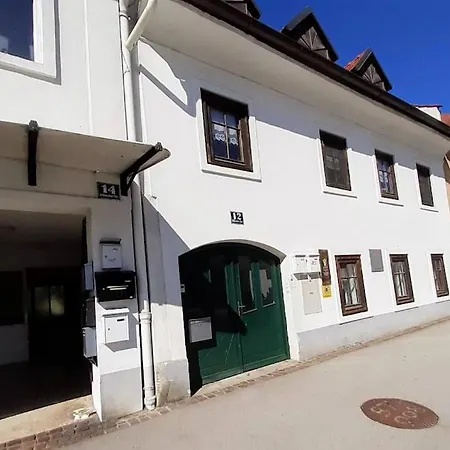 Lounge-style-hostel Hostel