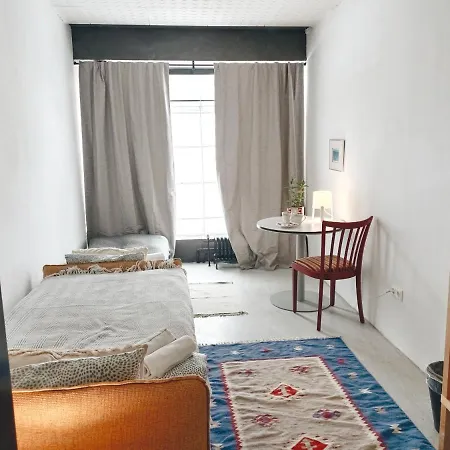 بيت شباب Lounge-style-hostel