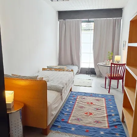 Hostel Lounge-style-hostel