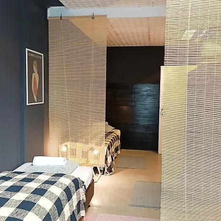 Hostel Lounge-style-hostel *