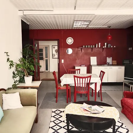 Lounge-style-hostel