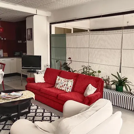 Hostel Lounge-style-hostel *