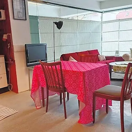 Lounge-style-hostel