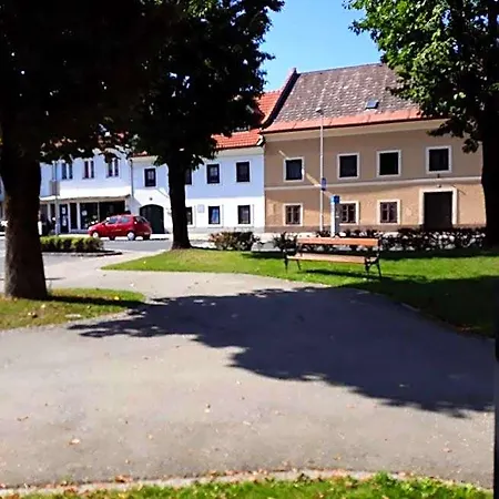 Ostello Lounge-style-hostel *
