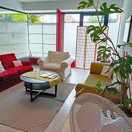 Lounge-style-hostel Hostel