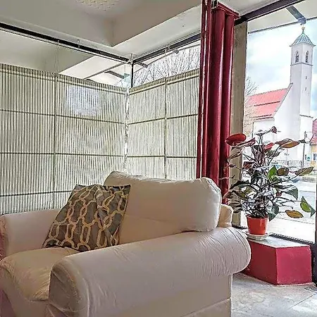 Lounge-style-hostel