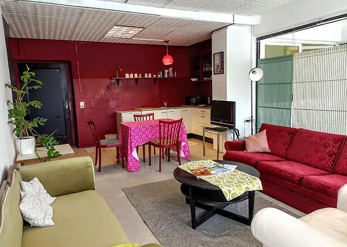 Lounge-style-hostel Hostel *