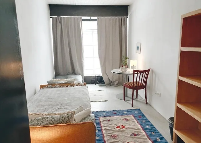 Hostel Lounge-style-hostel